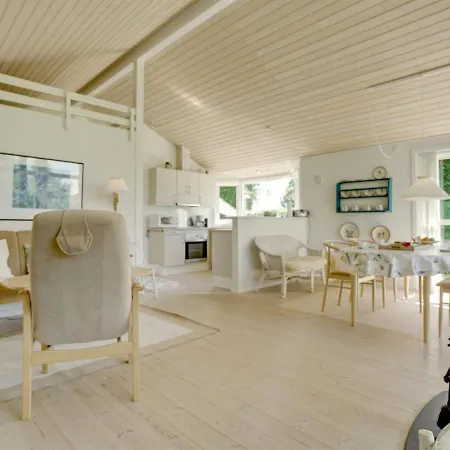 Holiday home Maybritt - 100m From The Sea In Funen By Interhome