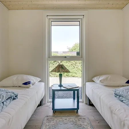 Maybritt - 100m From The Sea By Interhome בית נופש